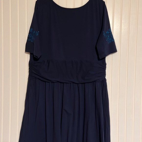 Eshakti Navy Maxi Dress with Turquoise Embroidered Flowers Size 2X 22W - Picture 7 of 8